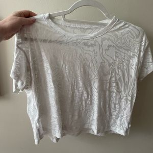 Lululemon cropped white shirt!